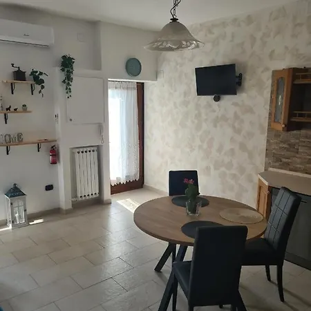Appartamento Al Borgo Sul Garda Via Pertica 8a